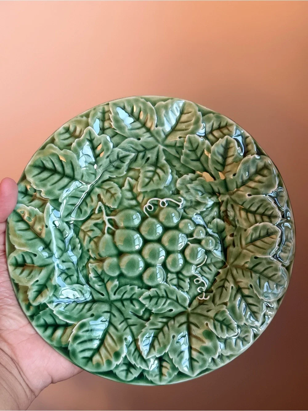Bordallo Pinheiro Green Leaf Relief Ceramic Grape Plate